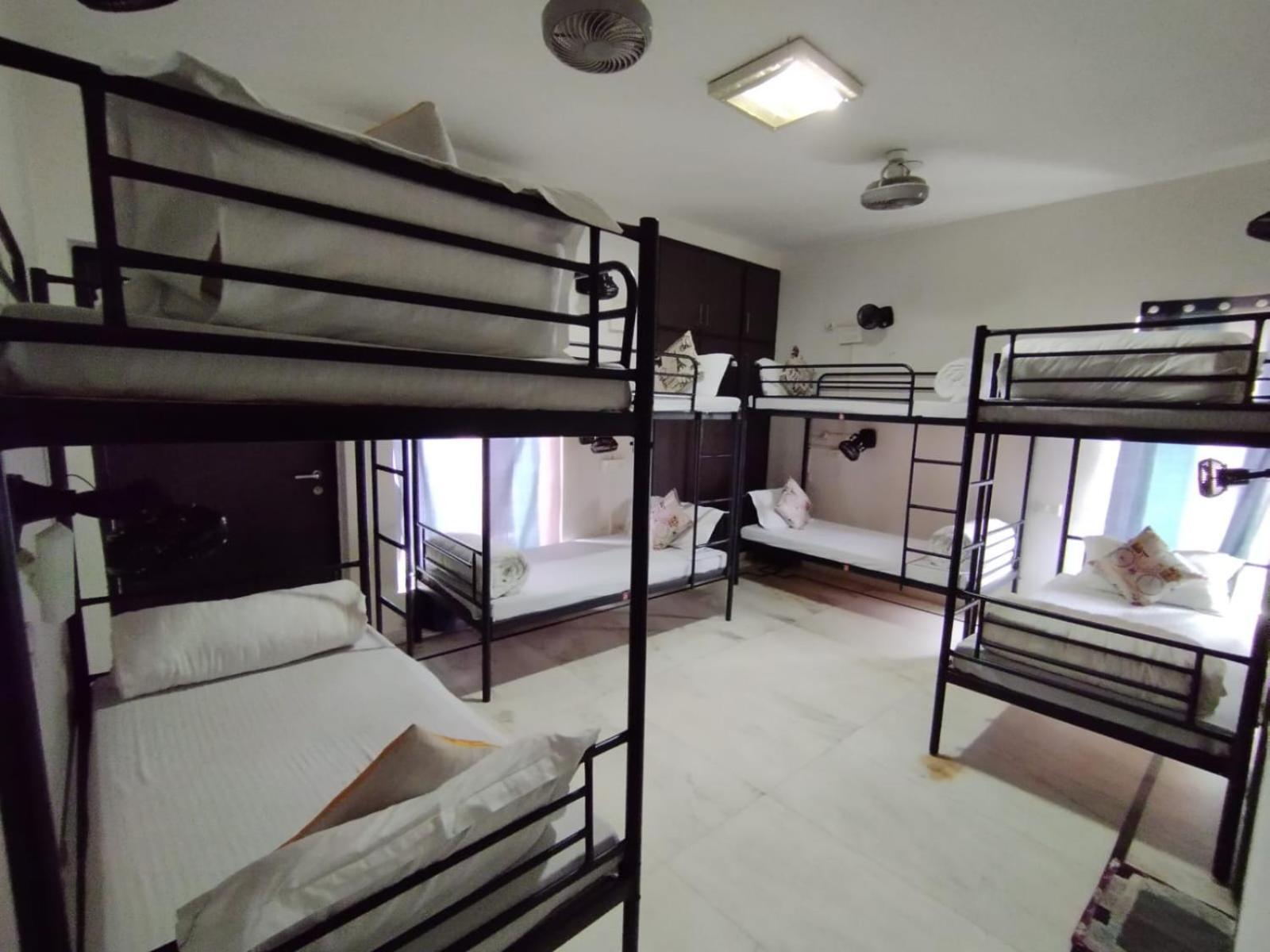 A Sleepy Fox Hostel Ню Делхи Екстериор снимка